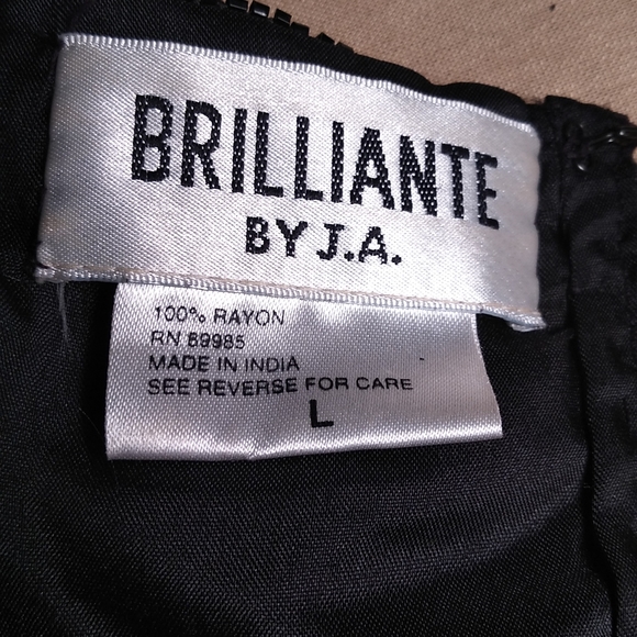 Beautiful beaded cocktail dress lined - Picture 7 of 7